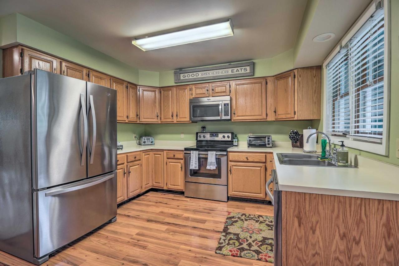 Lake Placid Gem With Patio And Views Less Than 1 Mi To Beach! Exterior photo