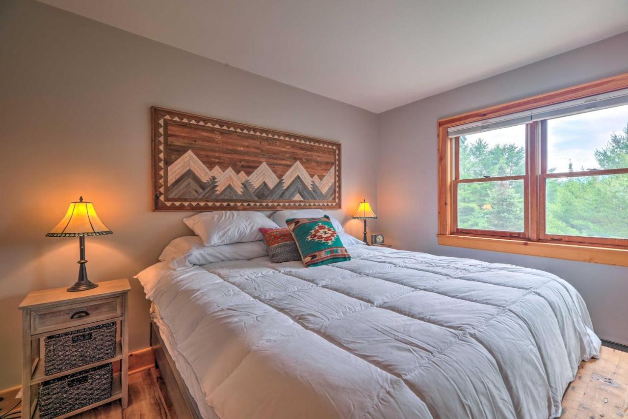 Lake Placid Gem With Patio And Views Less Than 1 Mi To Beach! Exterior photo